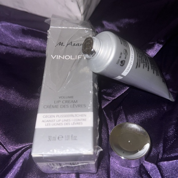 M. Asam VINOLIFT Volume Lip Cream 1.01 ounces - Picture 3 of 6